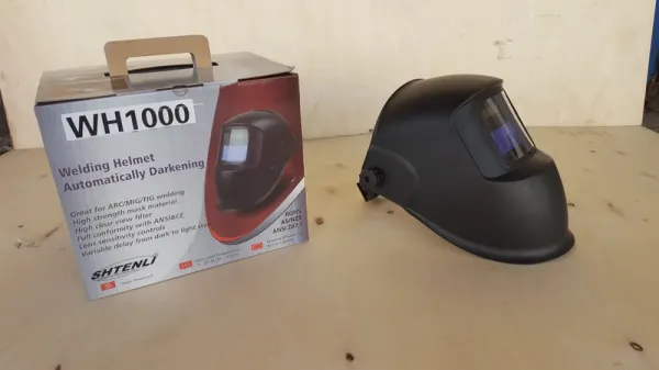 Маска сварщика без регулировок WH 1000